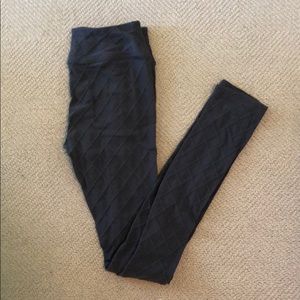 Beyond Yoga Grey Quilted Leggings